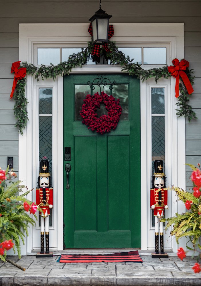 100 Front Porch Christmas Decor Ideas That Will Make Your Neighbours Stop and Stare