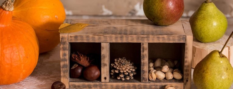 35 Easy Ways to Add Rustic Fall Entry Table Decor to Your Home