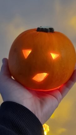 My Simple Mini Pumpkin Carving