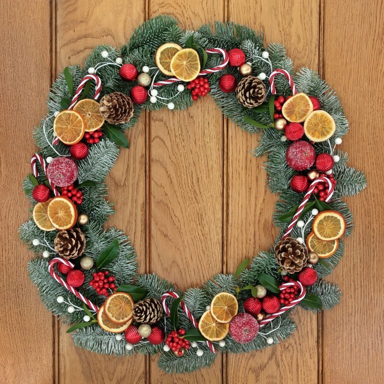 How a Beautiful Dried Orange Wreath Makes Your Front Porch Smell Like Christmas!